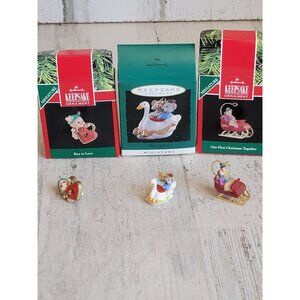 Hallmark‎ miniature key to love first Xmas couple ornament set